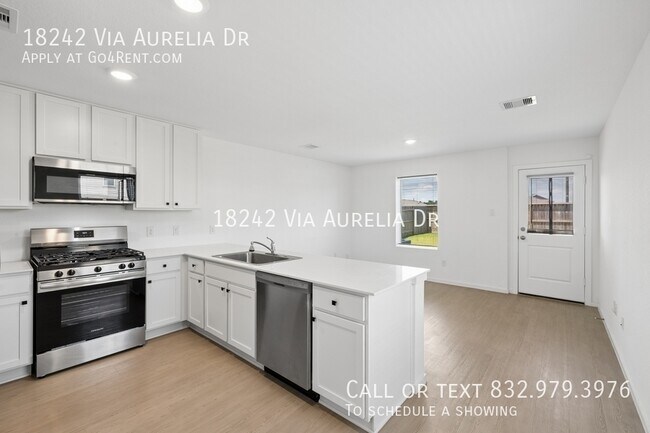 Building Photo - 18242 Via Aurelia Dr