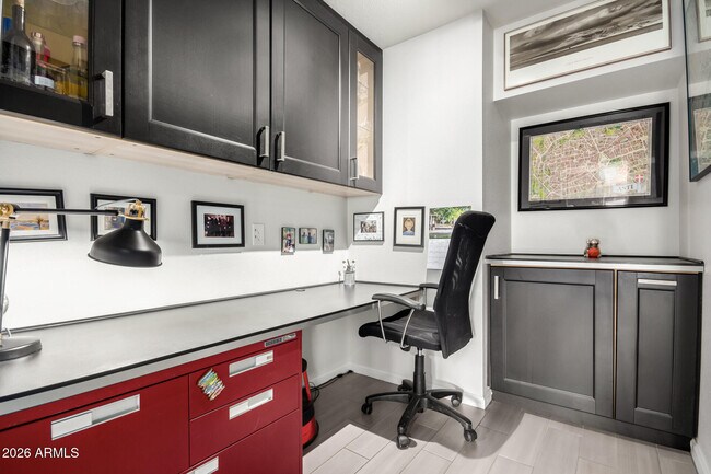 Building Photo - 7901 E Luke Ln