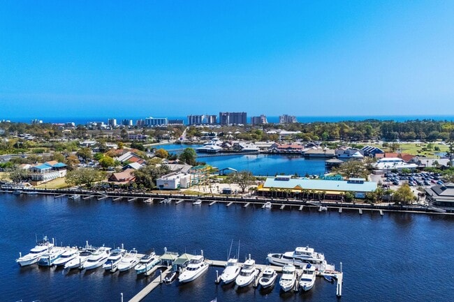 Building Photo - 2048 Copper Crk Lp