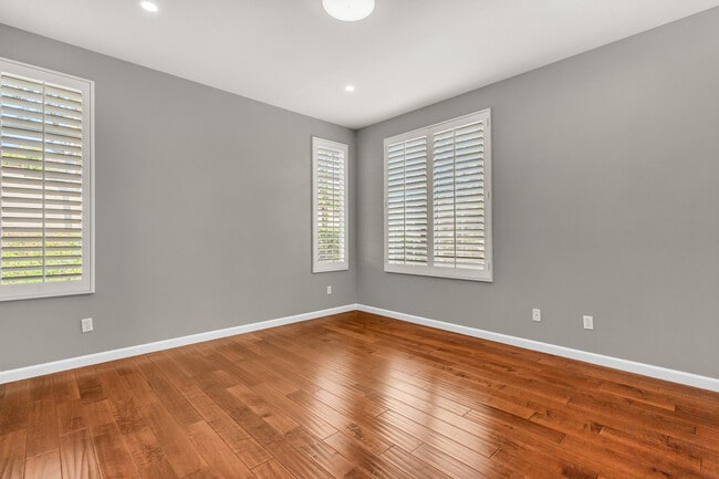 Building Photo - 10072 Albee Ave