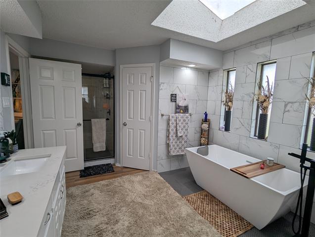 Building Photo - 2827 Cross Timbers Dr