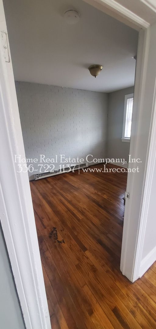 Building Photo - 1321 Cunningham St