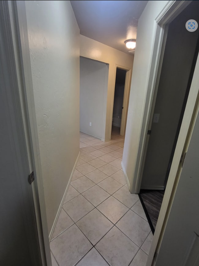 Building Photo - Welcome Home!!