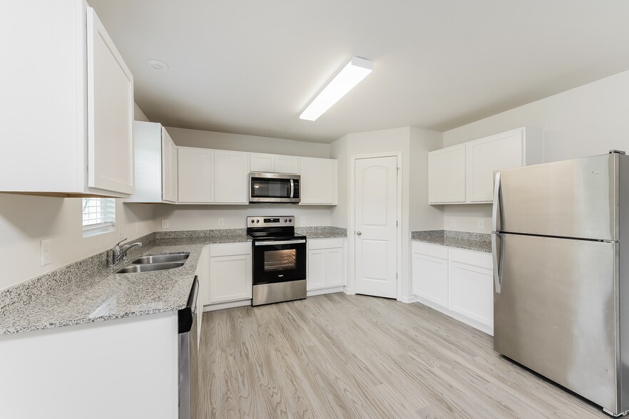 Building Photo - 4354 Shadi Green Ln