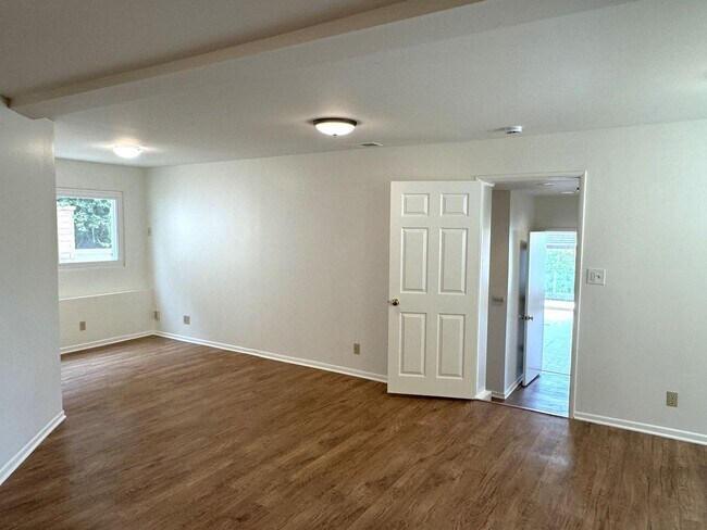 Building Photo - EXPANSIVE OCEAN VIEW from 2 balconies, VALUE Price in PDR