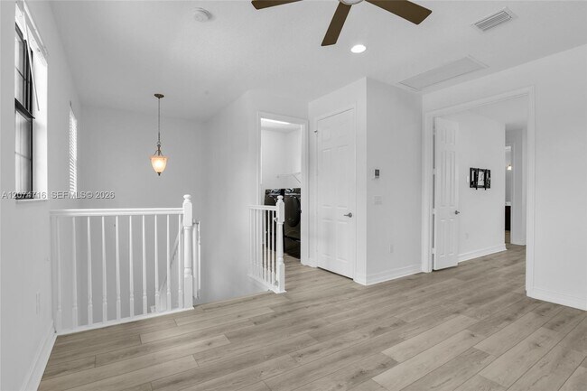 Building Photo - 8089 Ironstone Dr