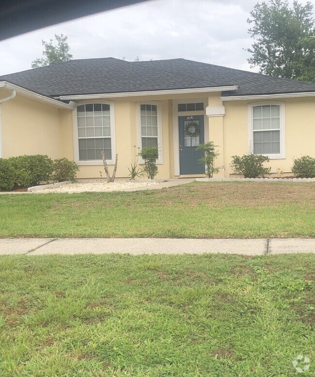 Building Photo - FOR RENT:  Charming 3-Bedroom Home with Sp...