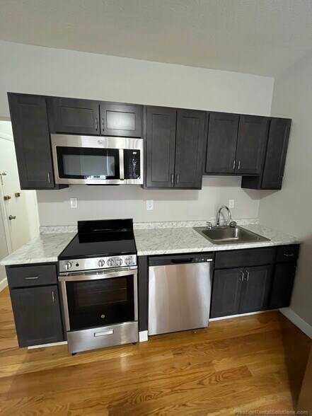 Building Photo - 1124 Commonwealth Ave