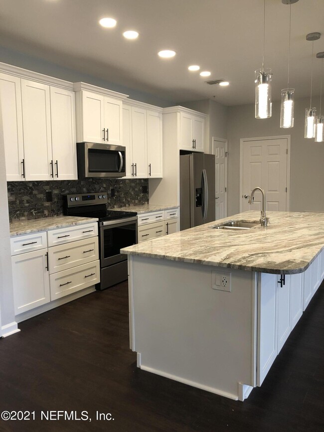Building Photo - 11251 Campfield Dr