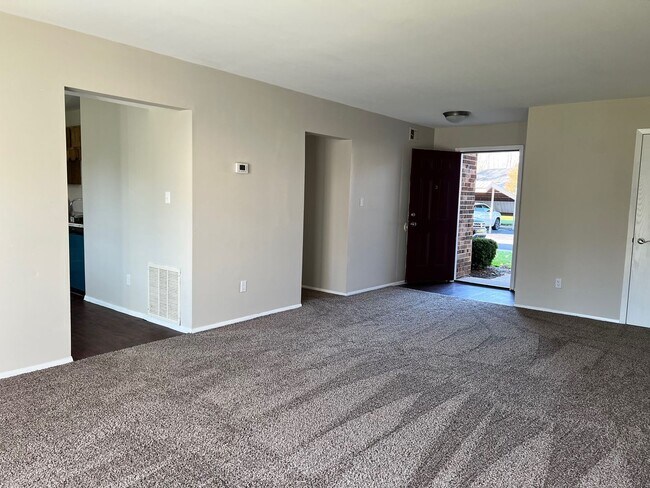 Building Photo - 1143 Abbey Ln