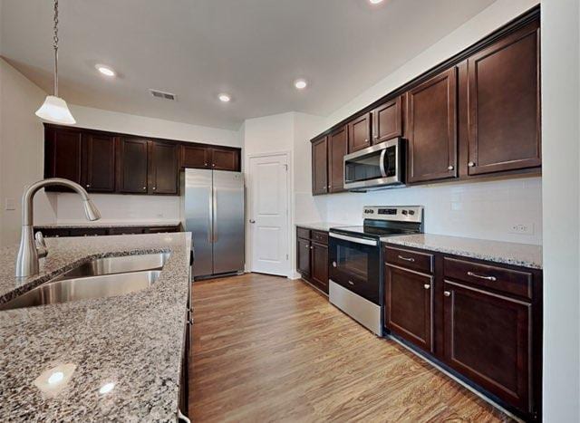 Building Photo - 6230 Bridlewood Ln