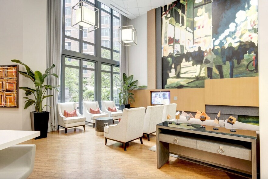 Building Photo - 70 I St SE