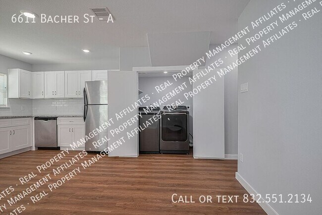Building Photo - 6611 Bacher St