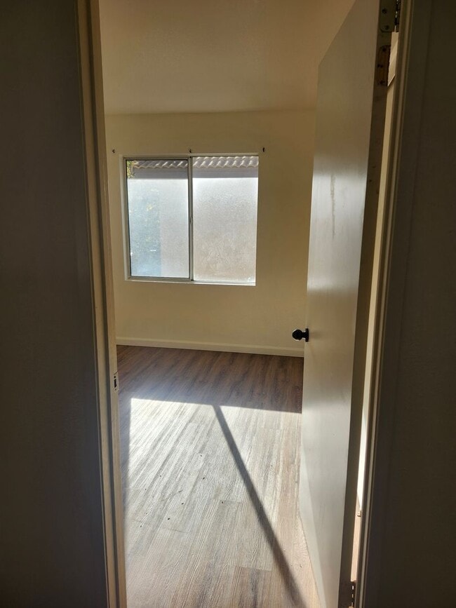 Building Photo - Spacious 4-Bedroom Home in a Prime Location