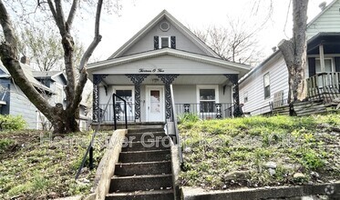 Building Photo - 1305 Oakley Ave
