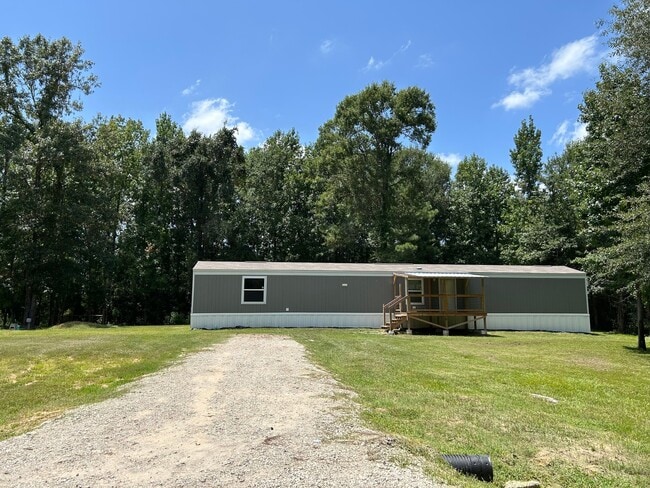 Building Photo - 145 Private Road