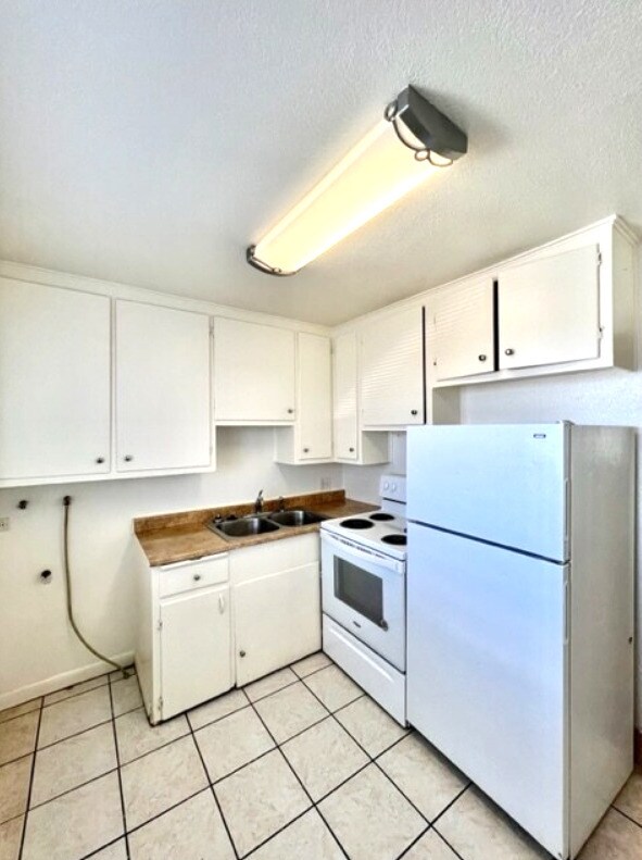 Building Photo - Emporia Apartments