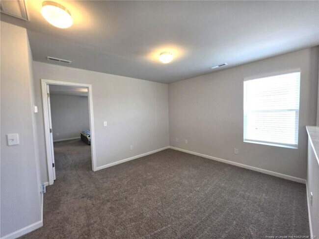 Building Photo - 233 Chinook Ln