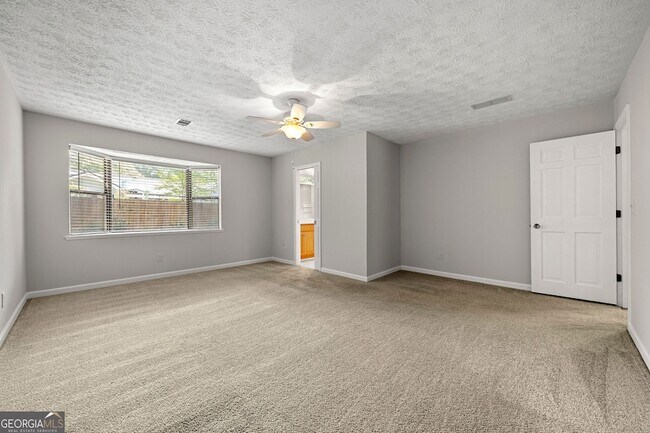 Building Photo - 503 Waterwood Bend