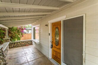 Building Photo - Newly renovated  1-bedroom backhouse in Mentone!