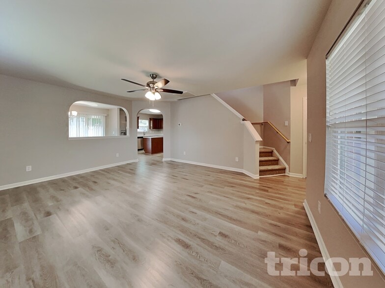 Building Photo - 4211 Offshore Dr