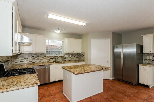 Building Photo - 3807 Wildhawk Dr