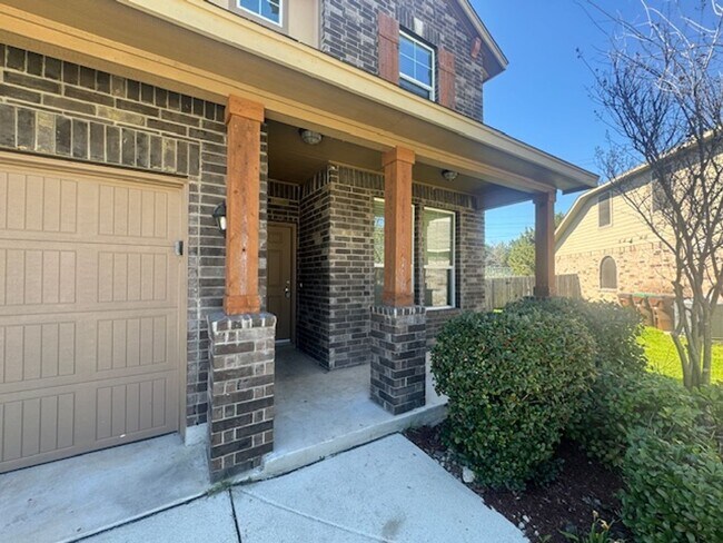 Building Photo - Must See Newly Updated 5/3.5 Home in Alamo...