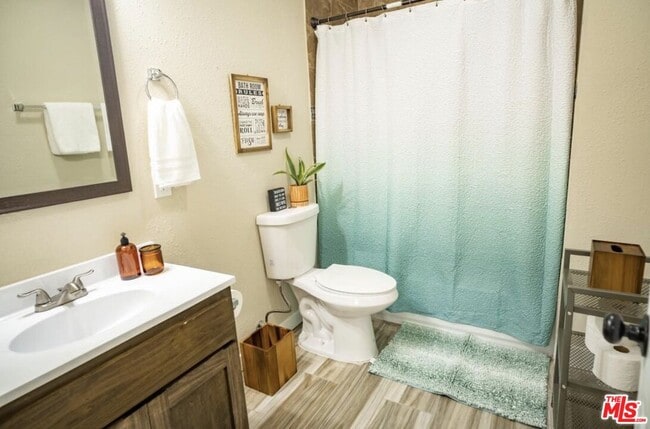 Building Photo - 1134 E 35th St