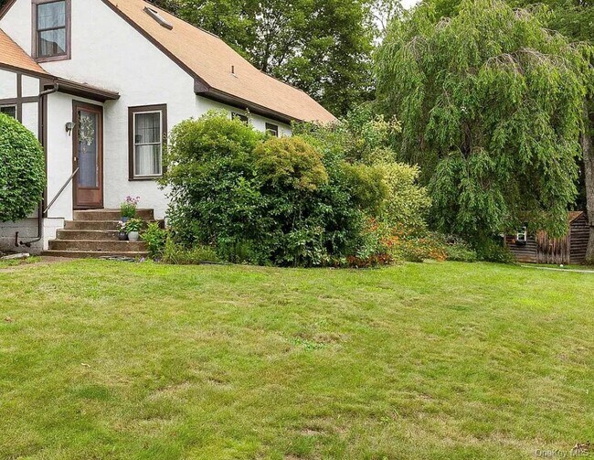 Building Photo - 8 Marshall Rd