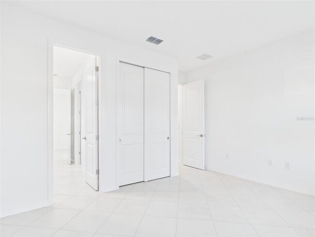 Building Photo - 7216 SW 58th Pl