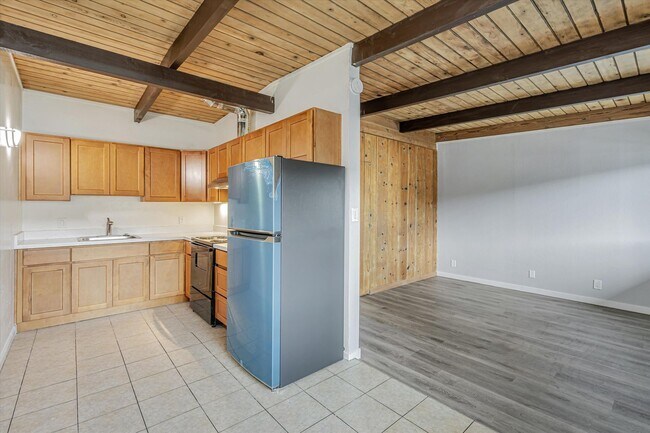 Building Photo - 2nd Floor 1Bed/1Ba Unit in El Cerrito - Re...