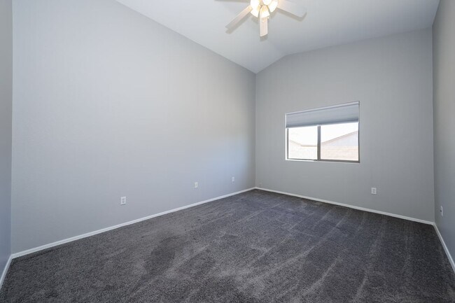 Building Photo - 6807 W Quailwood Way