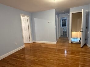 Building Photo - 23 Myrtle St