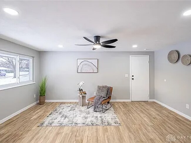 Building Photo - Absolutely Stunning 3BR Ranch in Kettering | Designer Finishes + Huge Backyard