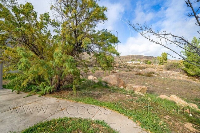 Building Photo - Private 3 Bed /2 Bath Home With Scenic Views In Lake Elsinore!