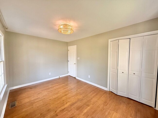 Building Photo - Gorgeous 3BD, 2.5BA North Raleigh Home on a Large Lot with a 2-Car Detached Garage in a Prime Loc...