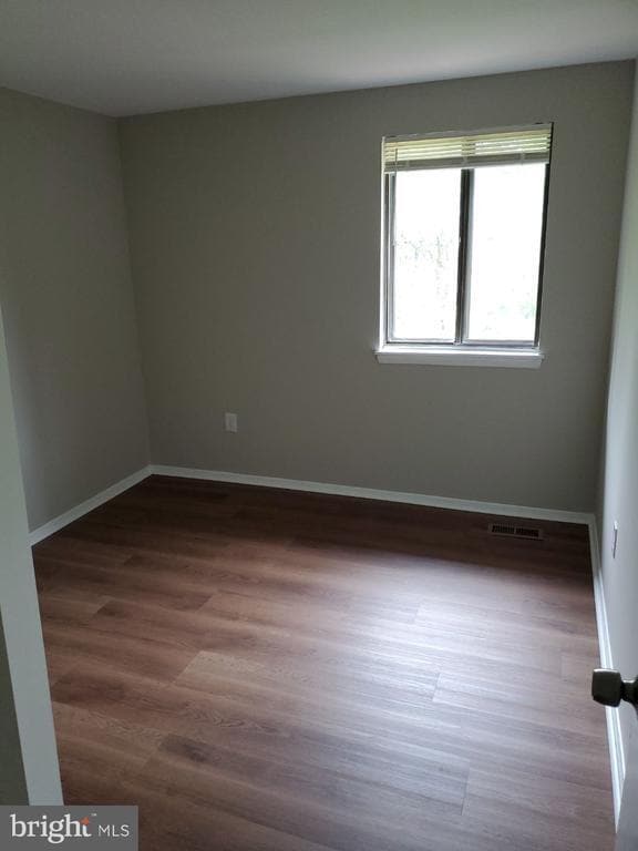 Building Photo - 7381 Hickory Log Cir
