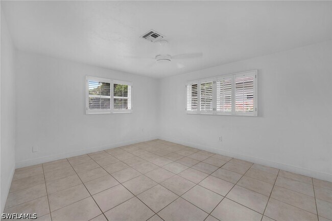 Building Photo - 656 Binnacle Dr