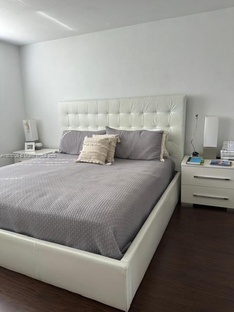 Building Photo - 2930 Point E Dr