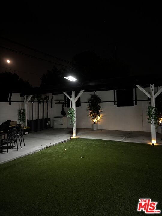 Building Photo - 1377 Sultana