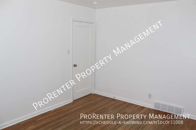 Building Photo - 1107 E 800 S