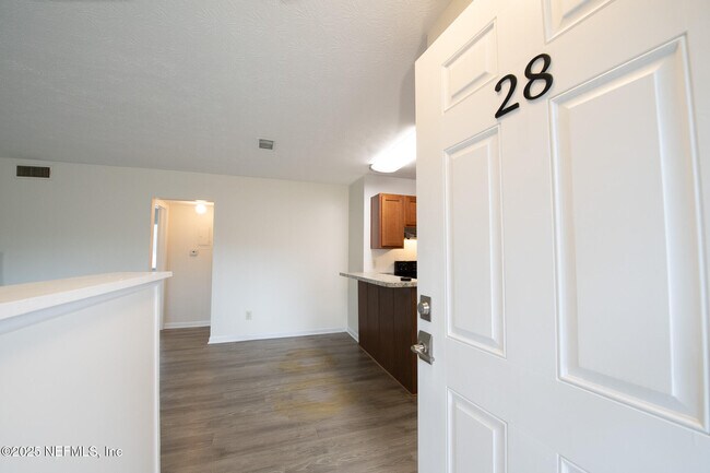 Building Photo - 1217 Park Ave