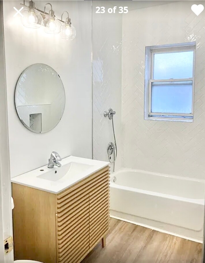 Building Photo - 1622 W Farwell Ave