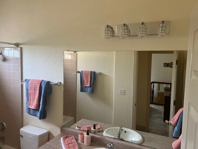 Building Photo - 2902 Quasar Dr