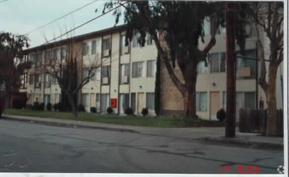 Building Photo - St. Clare Apartments