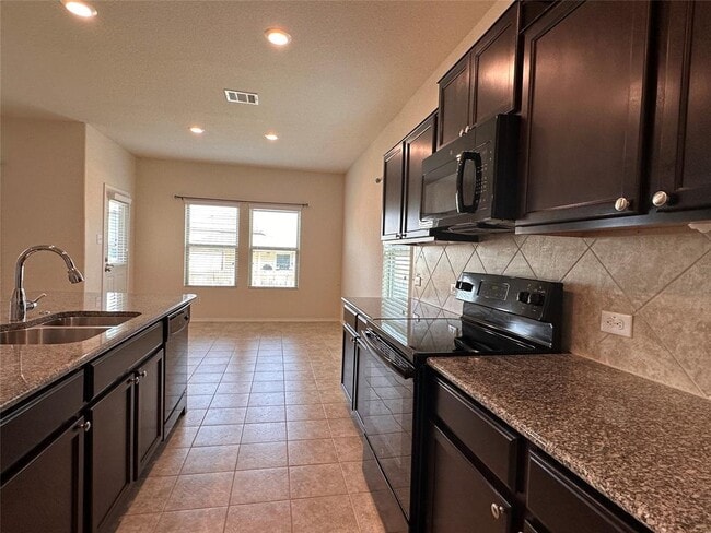 Building Photo - 148 Ammonite Ln