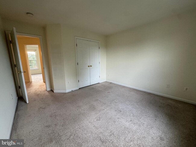 Building Photo - 105 Fredericksburg Dr