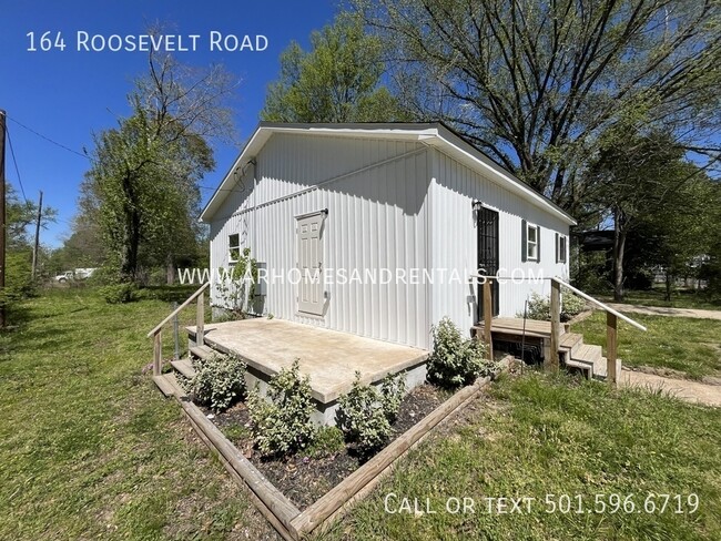 Building Photo - 164 Roosevelt Rd