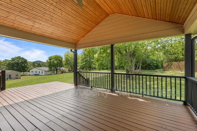 Building Photo - 6999 Tartan Dr