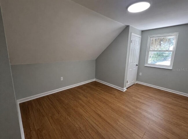 Building Photo - 837 Lafayette Ln